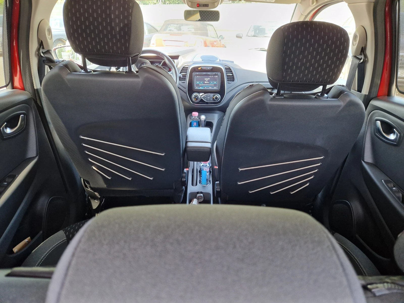 Renault Captur, снимка 13 - Автомобили и джипове - 55181210