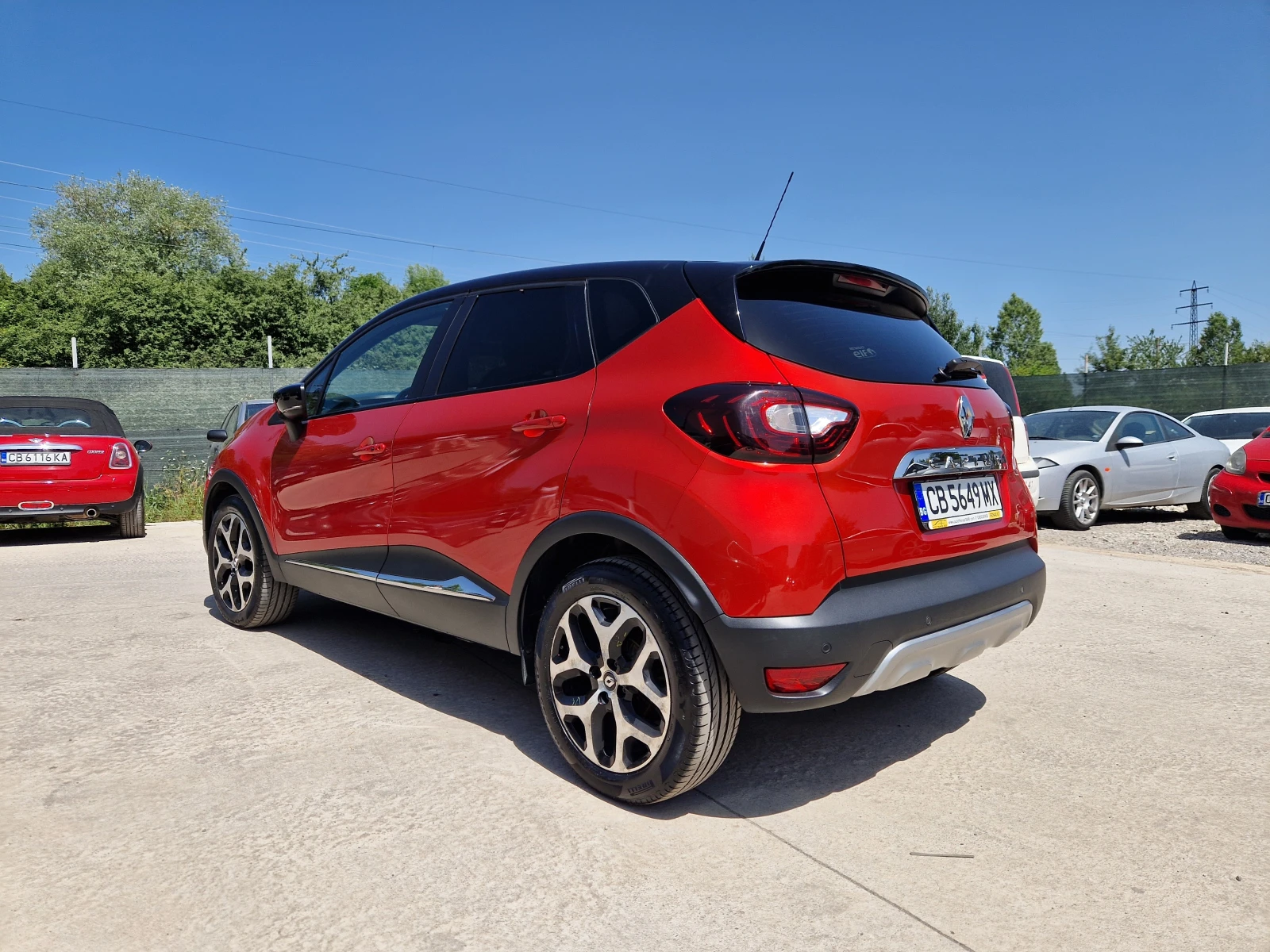Renault Captur, снимка 5 - Автомобили и джипове - 55181210