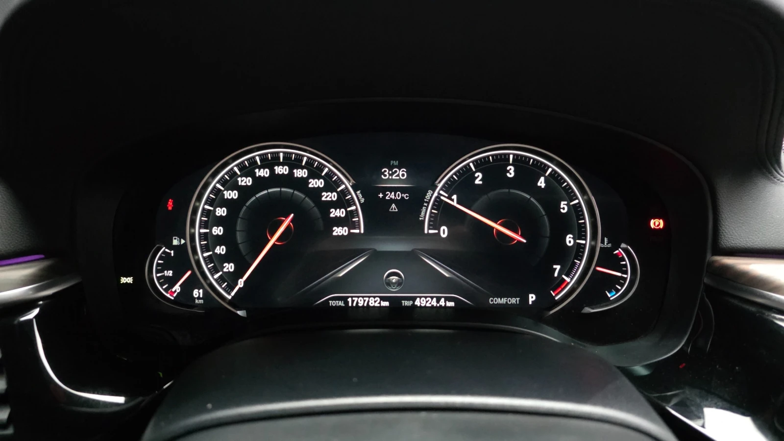 BMW 530 X DRIVE* M SPORT PLUS* DISTR* HUD* ПОДГРЕВИ* ОБДУХ, снимка 5 - Автомобили и джипове - 55186932