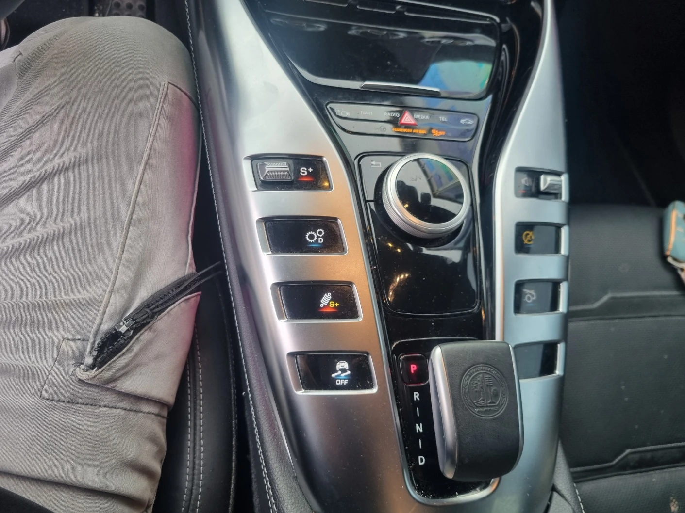 Mercedes-Benz AMG GT 43* BLIND SPOT* 360* HUD* ��. ��������* ������ ��� | Mobile.bg � ����������� 9