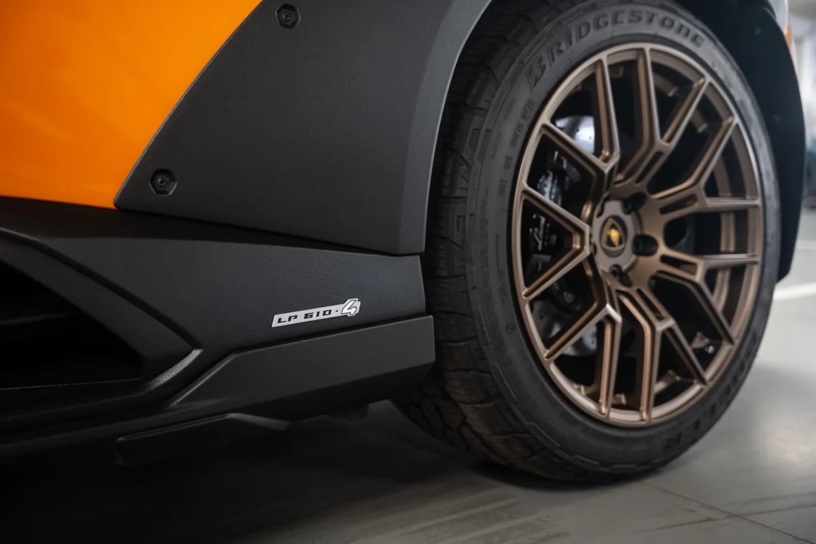 Lamborghini Huracan STERRATO / CERAMIC / SENSONUM / CARBON / CAMERA / , снимка 11 - Автомобили и джипове - 55443786