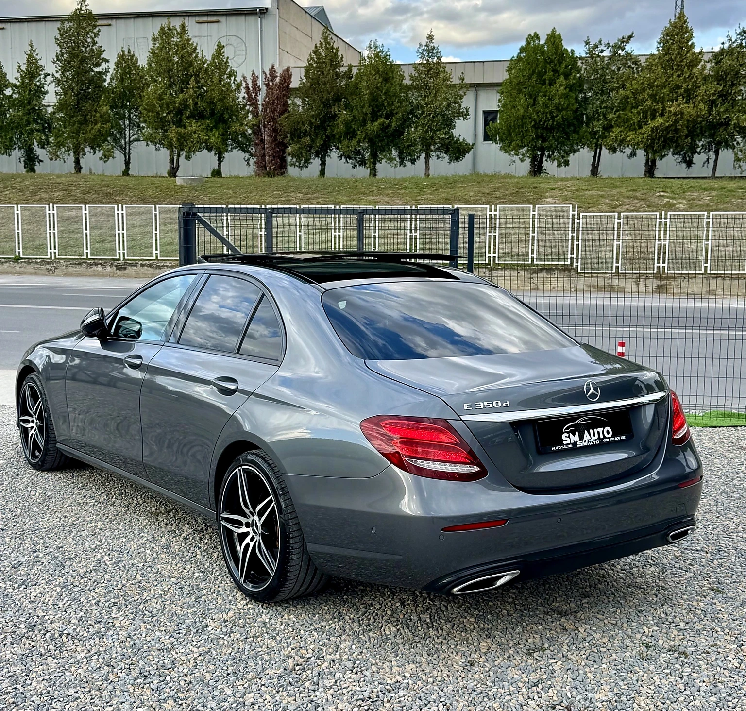 Mercedes-Benz E 350 Panorama Burmester, снимка 5 - Автомобили и джипове - 56192988
