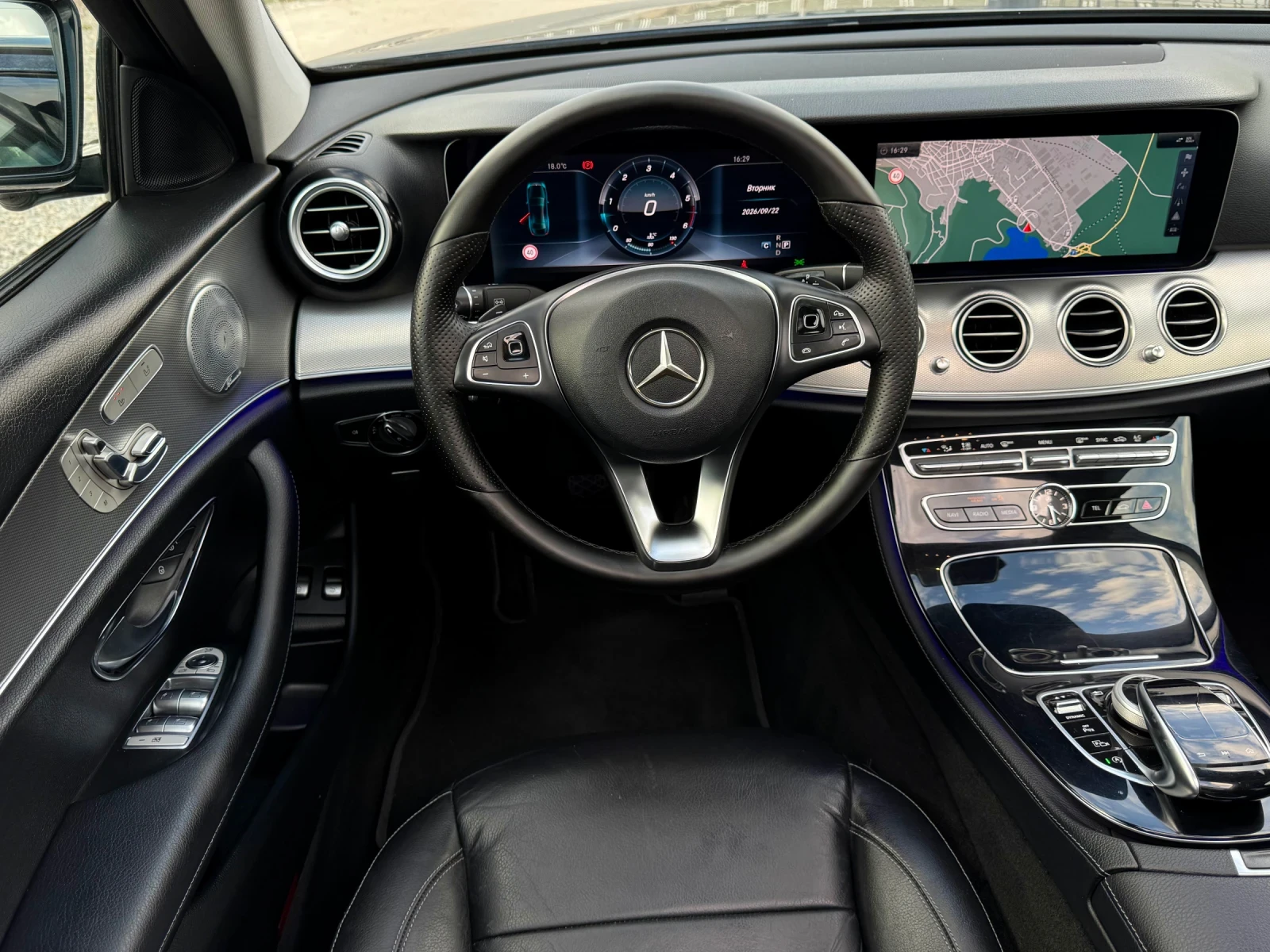 Mercedes-Benz E 350 Panorama Burmester, снимка 10 - Автомобили и джипове - 56192988