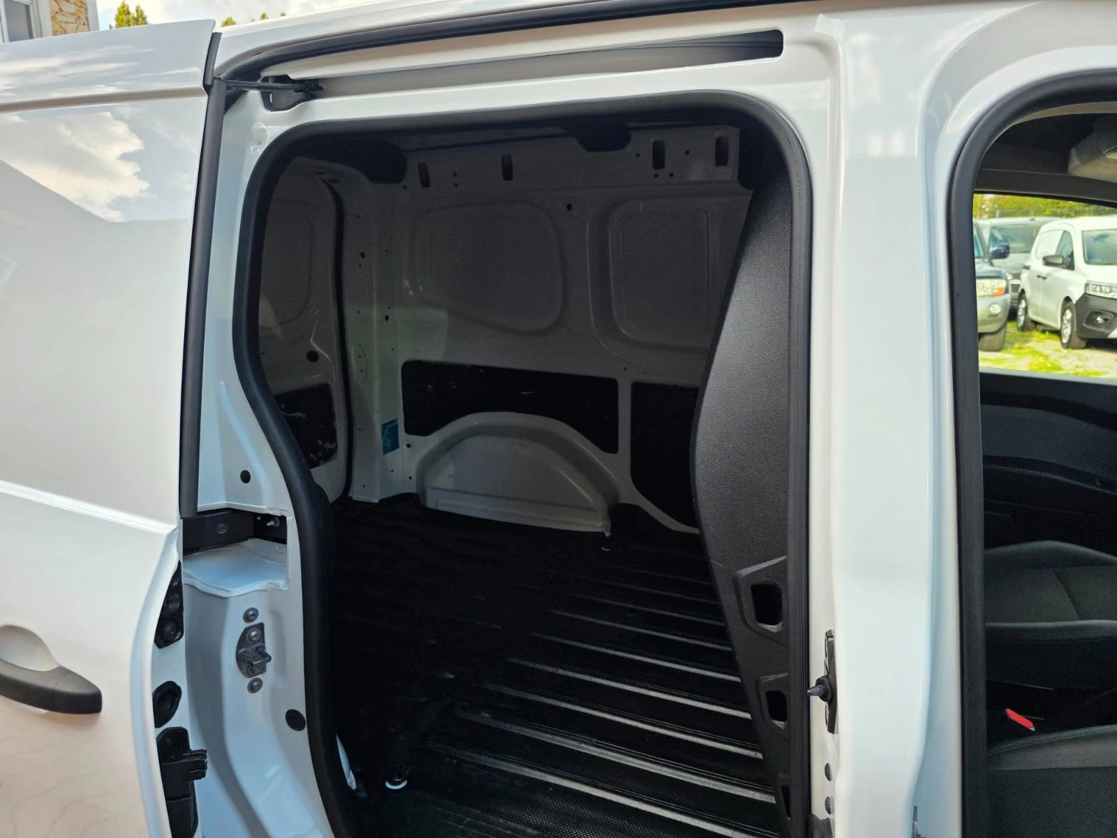 Renault Kangoo III RAPID/95HP/ADVANCE/CAM/CARPLAY/LED/128a | Mobile.bg � ����������� 9