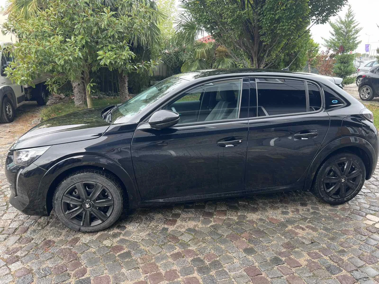 Peugeot 208 nouvelle, снимка 2 - Автомобили и джипове - 56744738