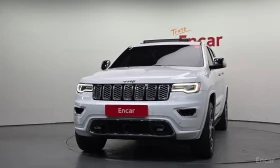 Jeep Grand cherokee 3.6* V6* 8ZF* OVERLAND* ДИСТРОНИК* ОБДУХВАНЕ* КАМЕ, снимка 3
