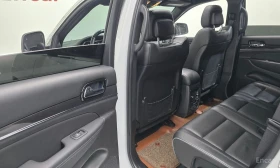 Jeep Grand cherokee 3.6* V6* 8ZF* OVERLAND* ДИСТРОНИК* ОБДУХВАНЕ* КАМЕ, снимка 14