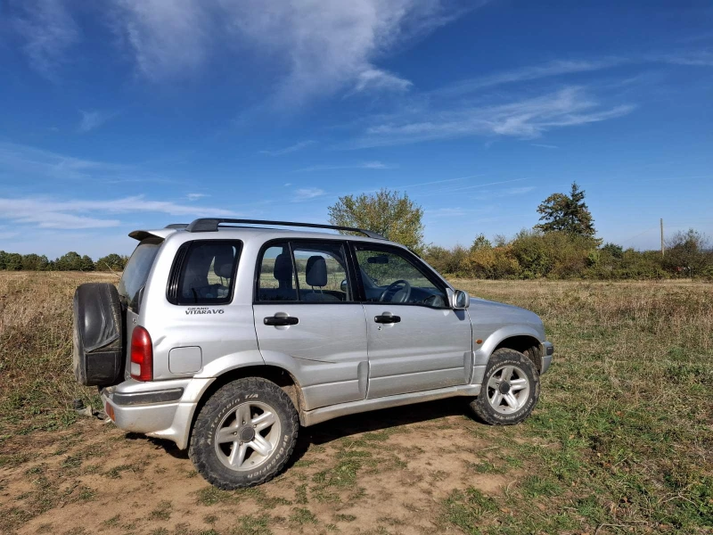 Suzuki Grand vitara, снимка 4 - Автомобили и джипове - 47642437