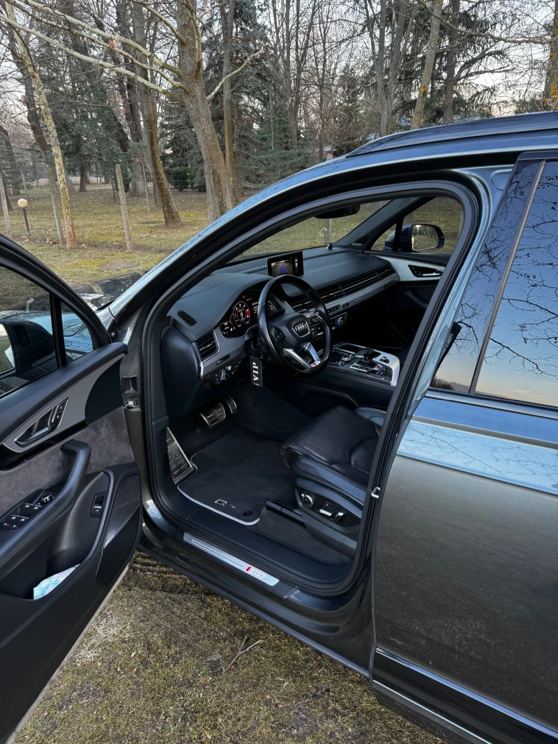 Audi SQ7 Bang i Olufsen, Panorama , Night vision  3xTv, 7м, снимка 8 - Автомобили и джипове - 48853109