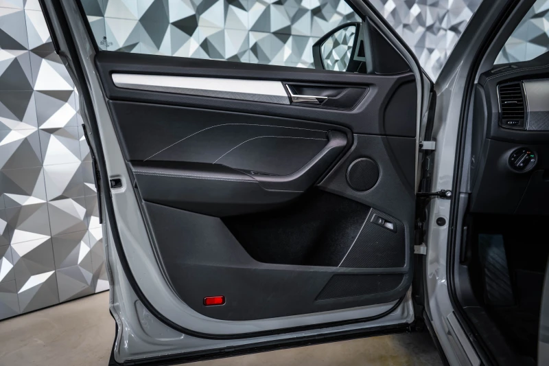 Skoda Kodiaq 2.0 TDI * LED* DSG* Подгрев, снимка 7 - Автомобили и джипове - 52827163