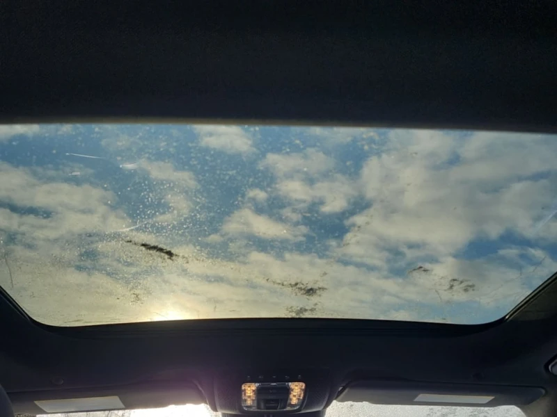 Mercedes-Benz GLA 2024 * ПОДГРЕВ * ПАНОРАМА * ОТ ПРЕДСТАВИТЕЛСТВО, снимка 12 - Автомобили и джипове - 53305736