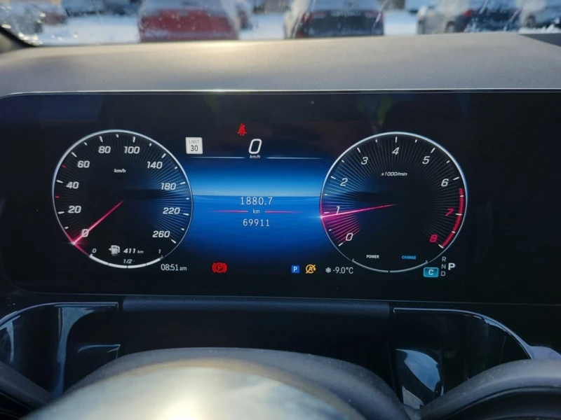 Mercedes-Benz GLA 2024 * ПОДГРЕВ * ПАНОРАМА * ОТ ПРЕДСТАВИТЕЛСТВО, снимка 10 - Автомобили и джипове - 53305736