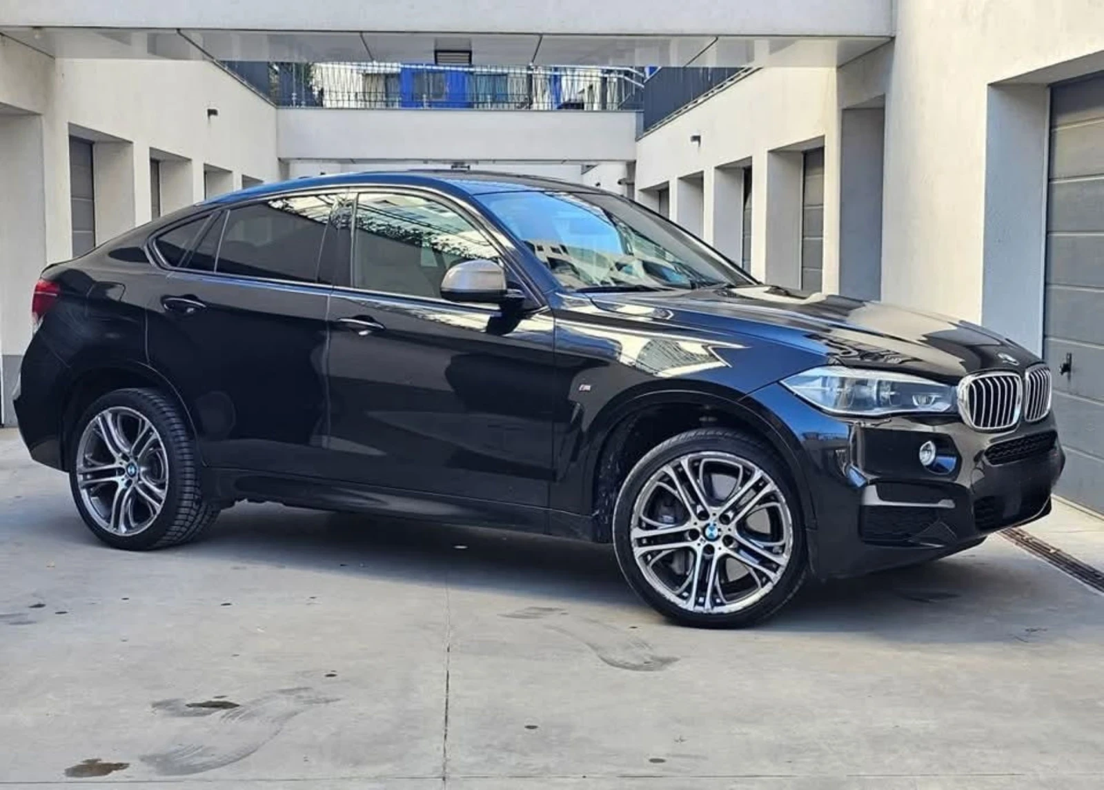 BMW X6 BMW X6 M50d M PREMIUM* Digital* HUD* ASSIST* L7* A - изображение 4