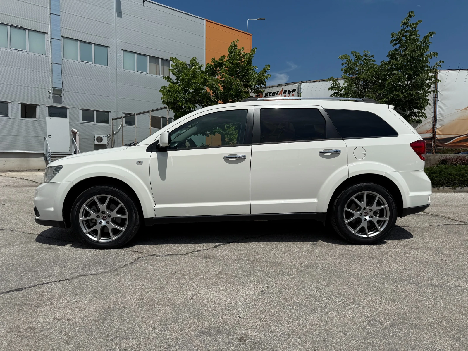 Fiat Freemont 2.0d 140 к.с. - изображение 2