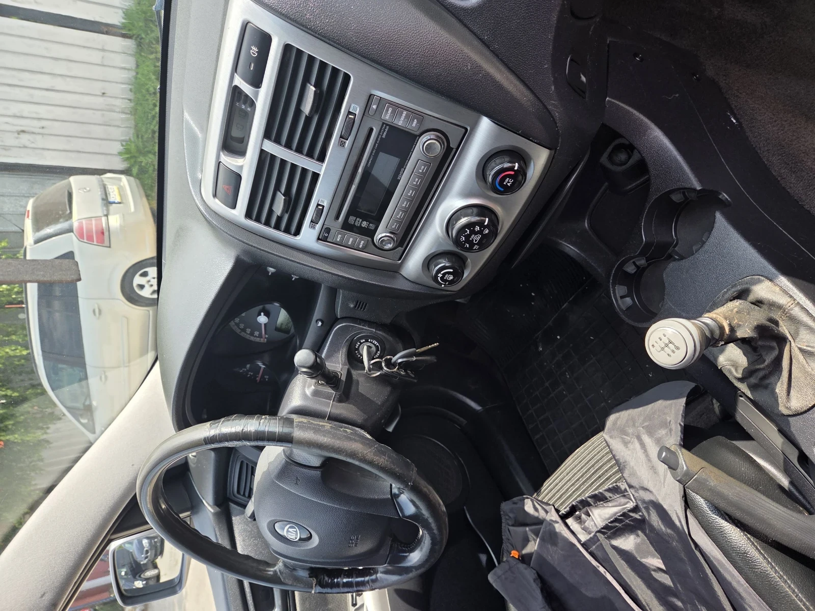 Kia Sportage 2.0D - изображение 10