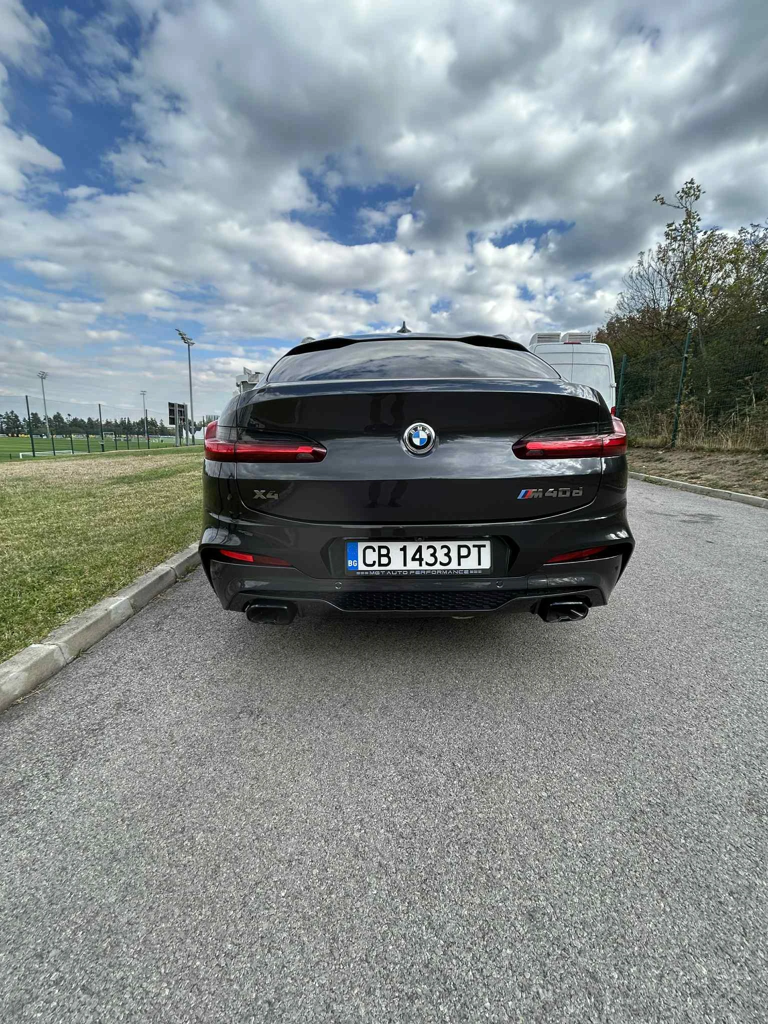 BMW X4 M40D - изображение 2