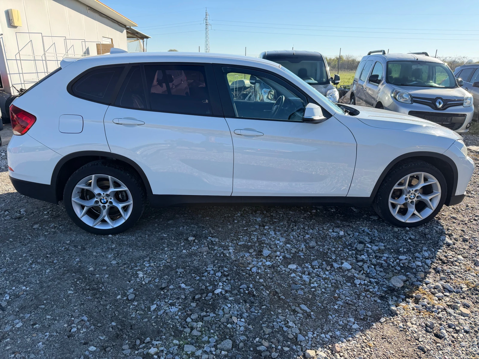 BMW X1 2.0 D FACELIFT - изображение 4