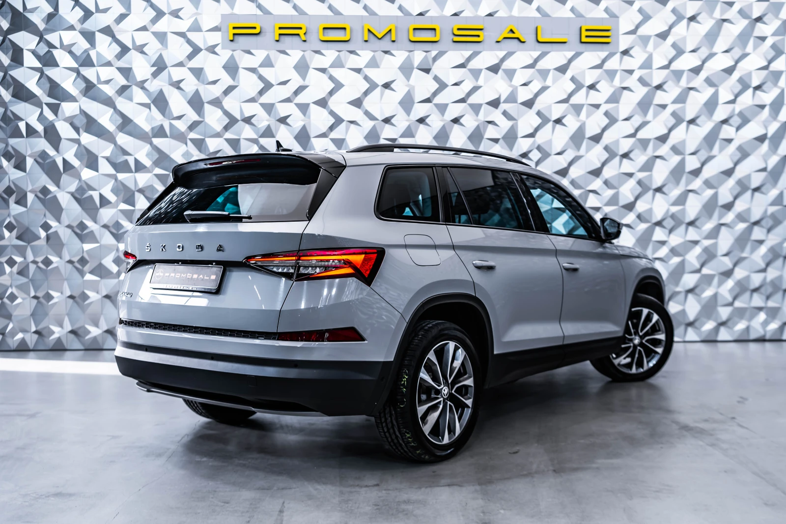 Skoda Kodiaq 2.0 TDI * LED* DSG* Подгрев - изображение 4