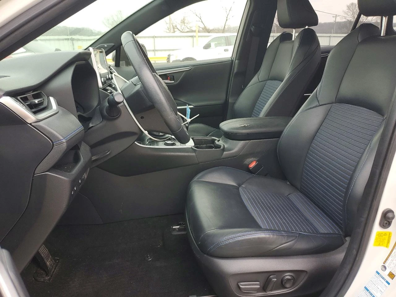 Toyota Rav4 2.5l Xse - изображение 7