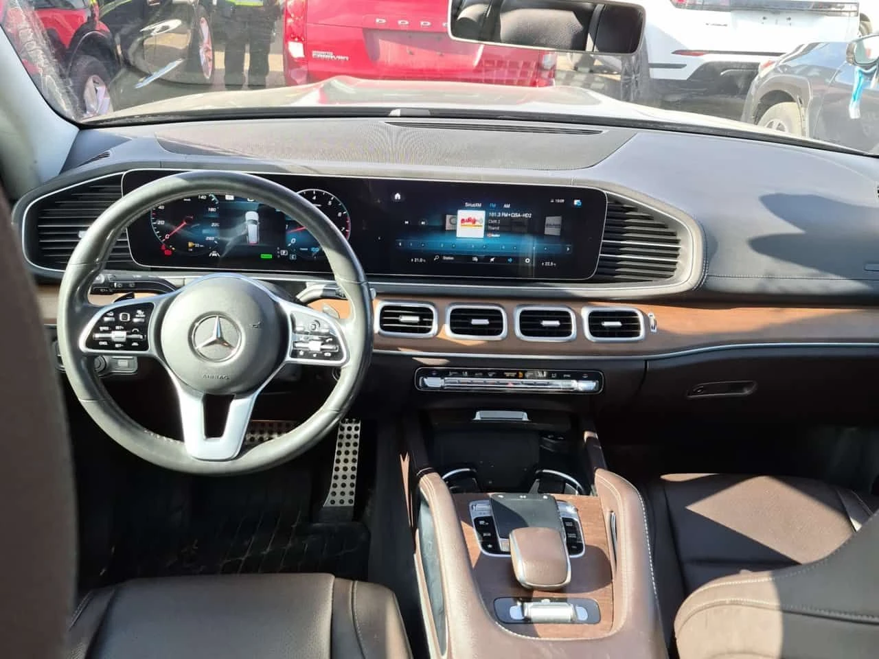 Mercedes-Benz GLS 450 2 КЛЮЧА * BURMESTER * PANO * ОБДУХВАНЕ *  CARFAX *, снимка 10 - Автомобили и джипове - 54085230