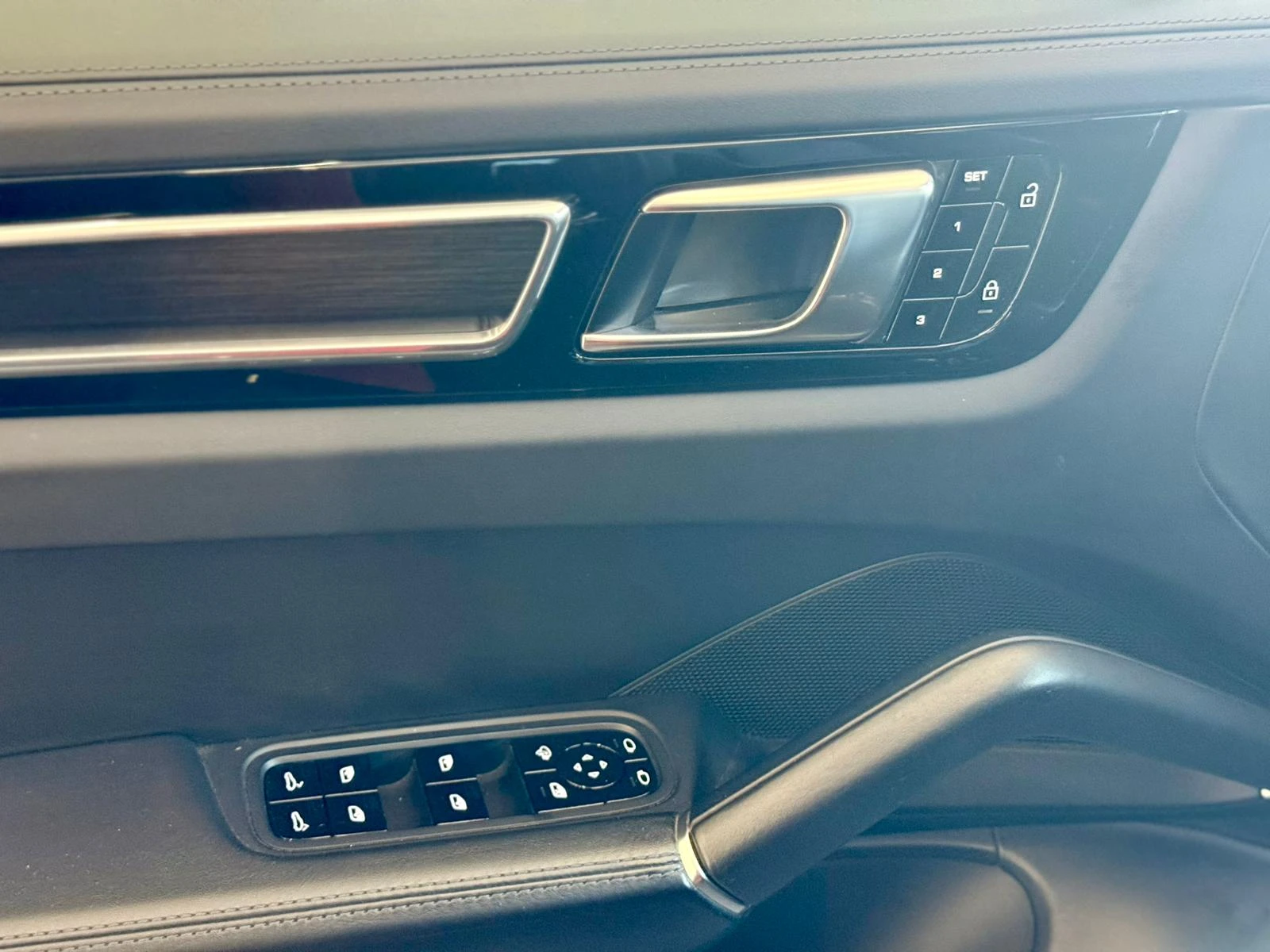 Porsche Cayenne GTS* V8* HUD* Matrix* Pano* Печка* Лизинг, снимка 7 - Автомобили и джипове - 54113449