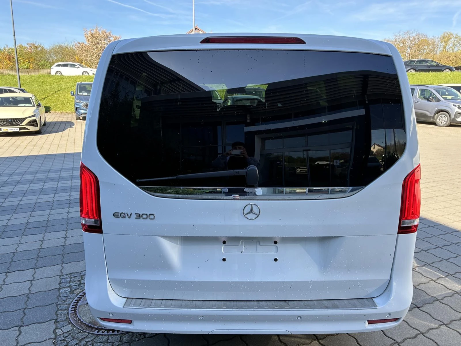 Mercedes-Benz EQV 300 - Electric  | Mobile.bg � ����������� 5