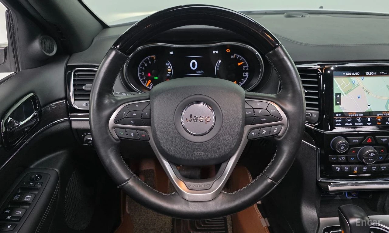 Jeep Grand cherokee 3.6* V6* 8ZF* OVERLAND* ДИСТРОНИК* ОБДУХВАНЕ* КАМЕ, снимка 7 - Автомобили и джипове - 54628750