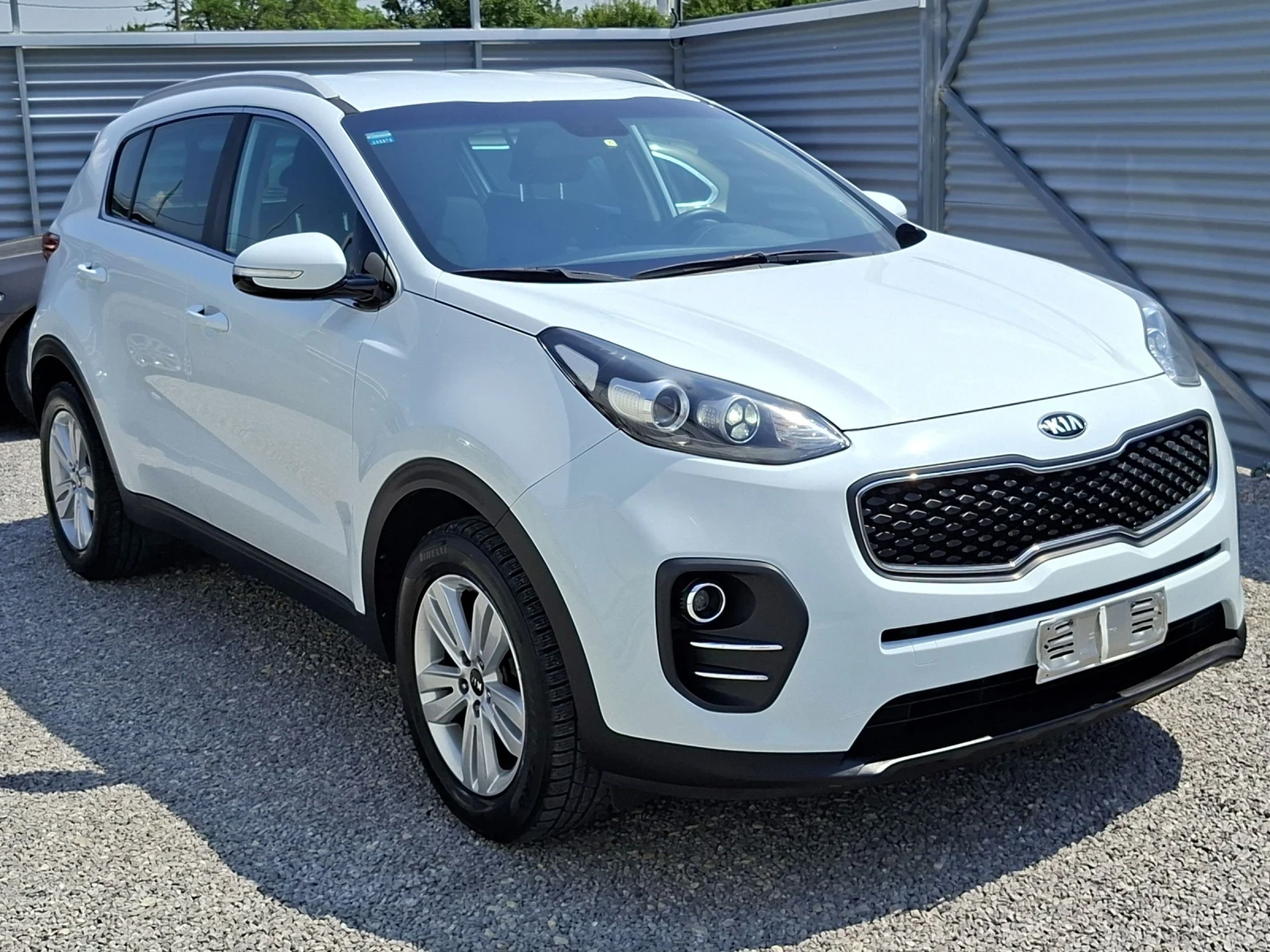 Kia Sportage ТОП СЪСТОЯНИЕ, снимка 3 - Автомобили и джипове - 55127935