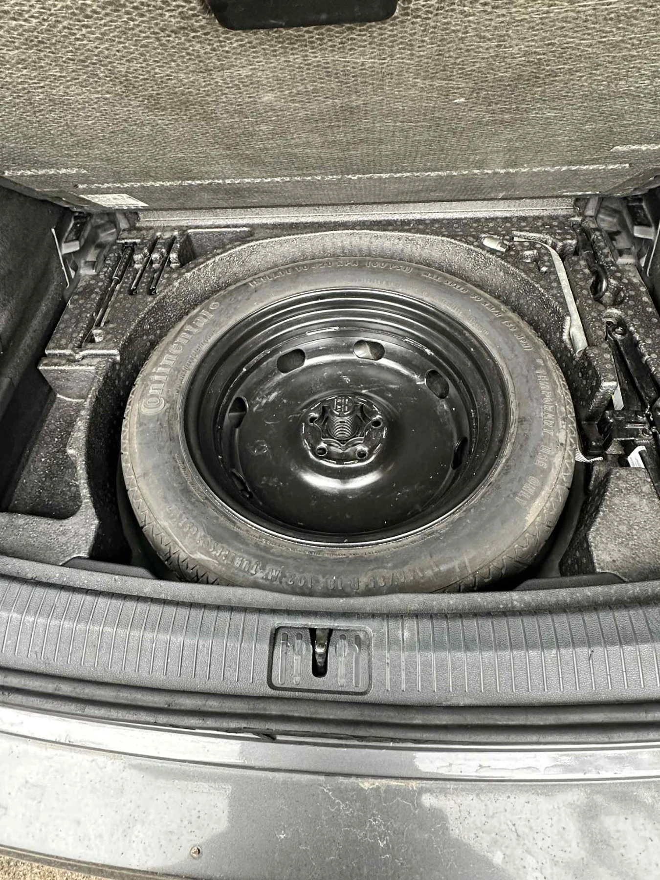 VW Tiguan, снимка 7 - Автомобили и джипове - 55777022