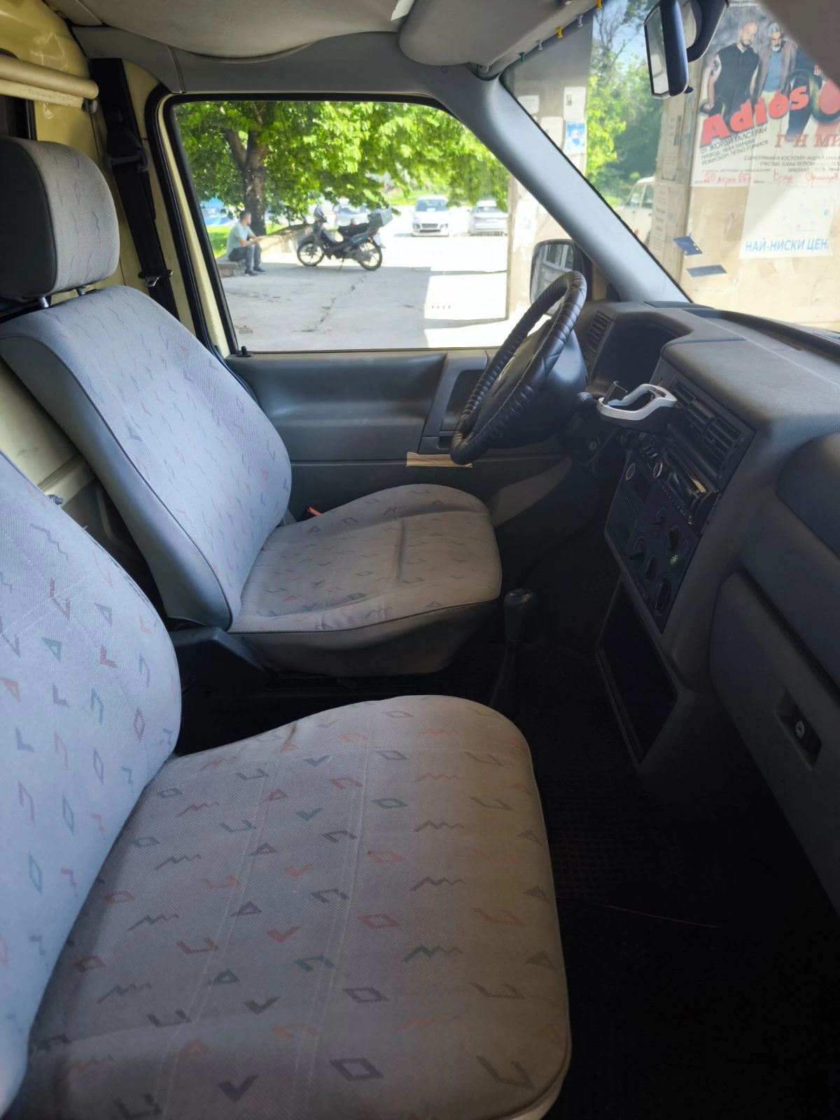 VW Transporter, снимка 11 - Бусове и автобуси - 55694334