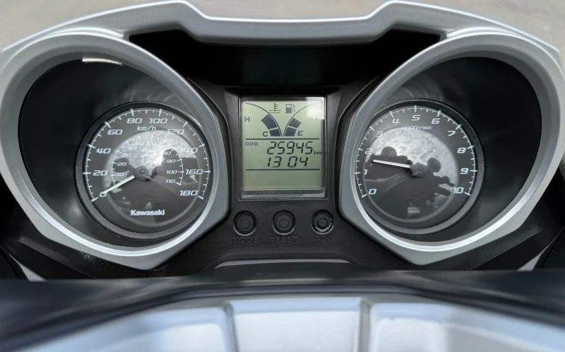 Kawasaki J300 300i-ABS-КАТО ЧИСТО НОВ, снимка 9 - Мотоциклети и мототехника - 51891577