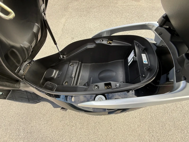 Kawasaki J300 300i-ABS-КАТО ЧИСТО НОВ, снимка 15 - Мотоциклети и мототехника - 51891577