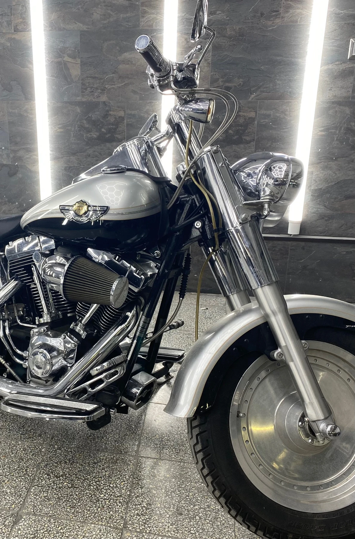 Harley-Davidson Softail FAT boy 100th Anniversary - изображение 9