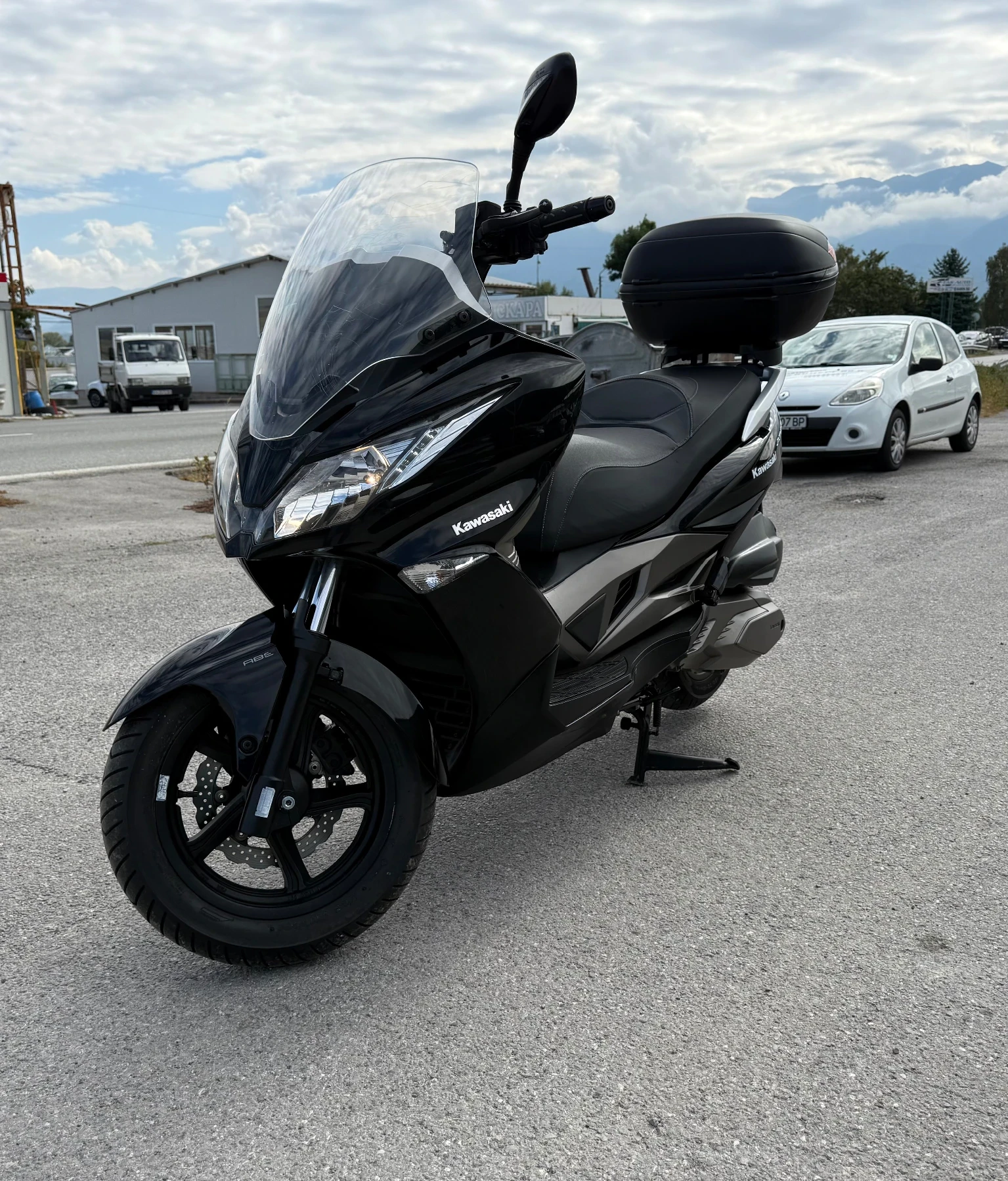 Kawasaki J300 300i-ABS-КАТО ЧИСТО НОВ - изображение 3