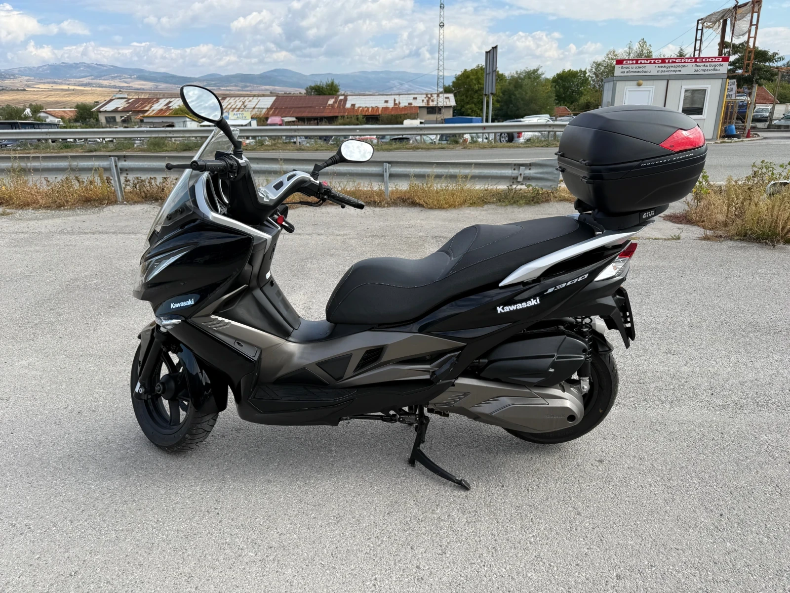 Kawasaki J300 300i-ABS-КАТО ЧИСТО НОВ - изображение 4