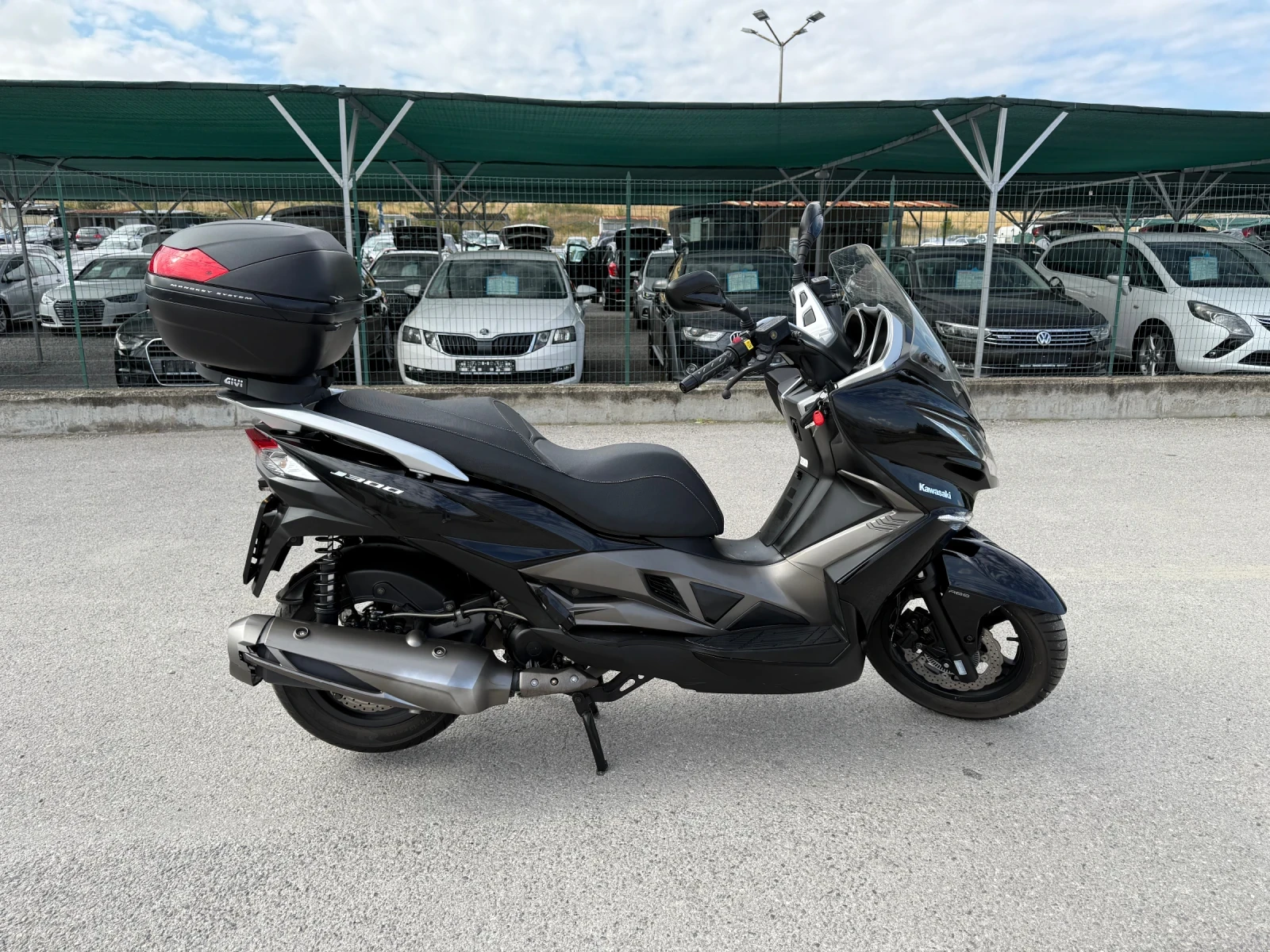 Kawasaki J300 300i-ABS-КАТО ЧИСТО НОВ - изображение 8