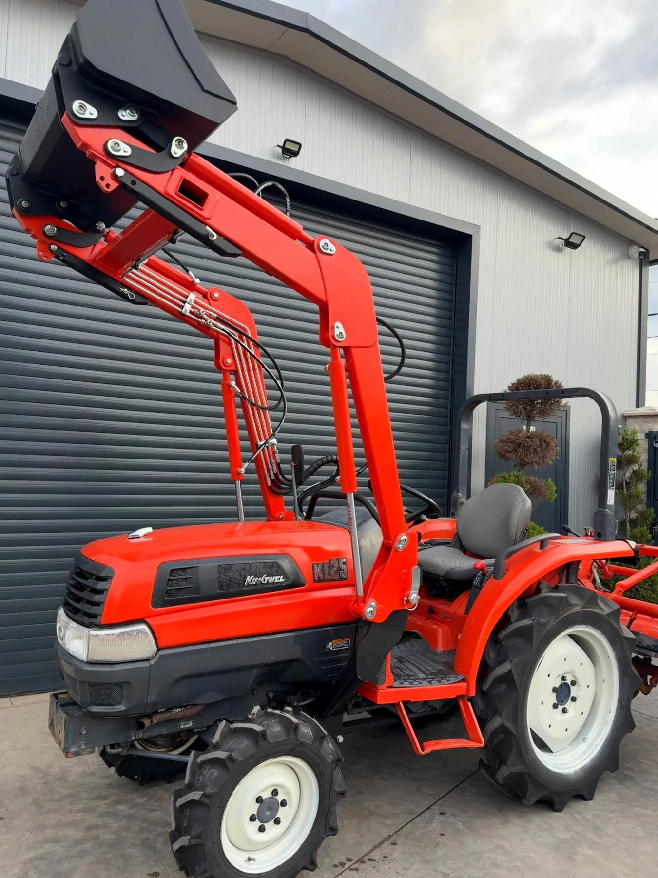 Трактор Kubota KL25 , снимка 6 - Селскостопанска техника - 54889582