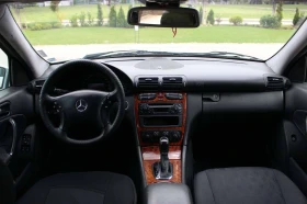 Mercedes-Benz C 180 Автоматик/газ/обслужен/ГО/ГТП/винетка - 5899 лв. - 99348395 | Car24.bg