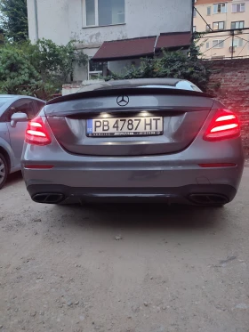 Обява за продажба на Mercedes-Benz E 220 Е43 AMG пакет 9G 360camera ~41 300 лв. - изображение 4