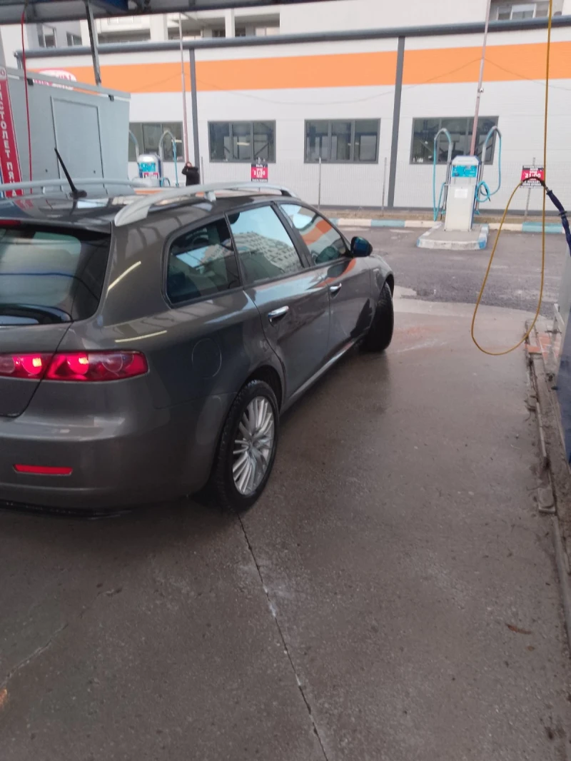 Alfa Romeo 159 2.0 JTDM, снимка 2 - Автомобили и джипове - 48284405