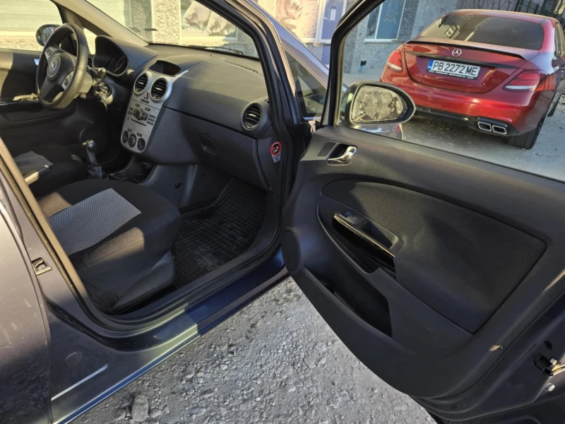 Opel Corsa 1.2, снимка 11 - Автомобили и джипове - 49064811