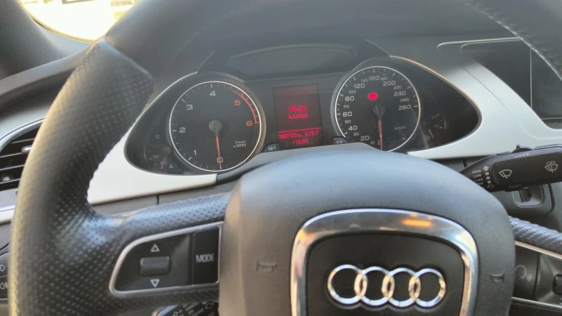 Audi A4 2.0TDI S-line , снимка 7 - Автомобили и джипове - 49389102