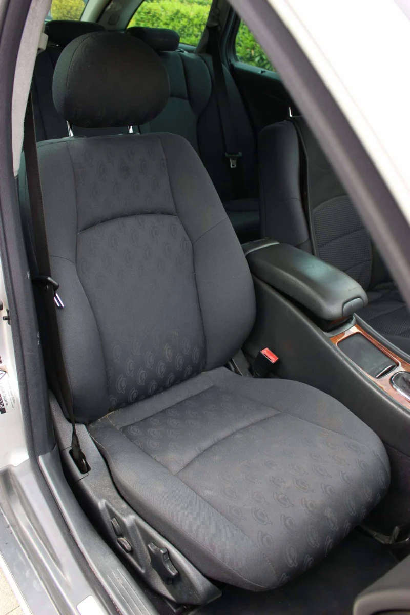 Mercedes-Benz C 180 Автоматик/газ/обслужен/ГО/ГТП/винетка, снимка 10 - Автомобили и джипове - 51241703