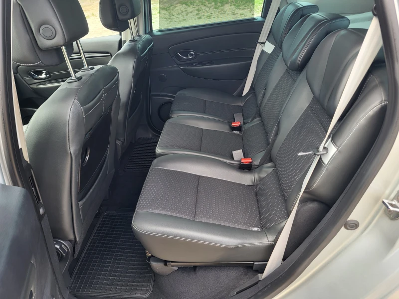Renault Scenic 1.6dCi BOSE, снимка 10 - Автомобили и джипове - 51394844