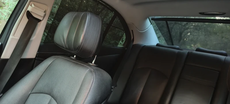 Mercedes-Benz E 320, снимка 11 - Автомобили и джипове - 52379382