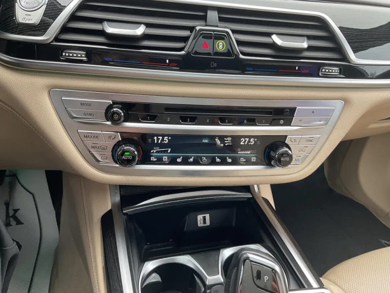 BMW 750 ОБДУХВАНЕ* 360 КАМЕРА* ПАНОРАМА* , снимка 9 - Автомобили и джипове - 53011061