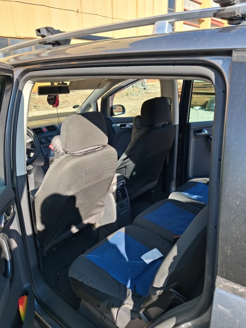 VW Touran, снимка 6 - Автомобили и джипове - 53130823