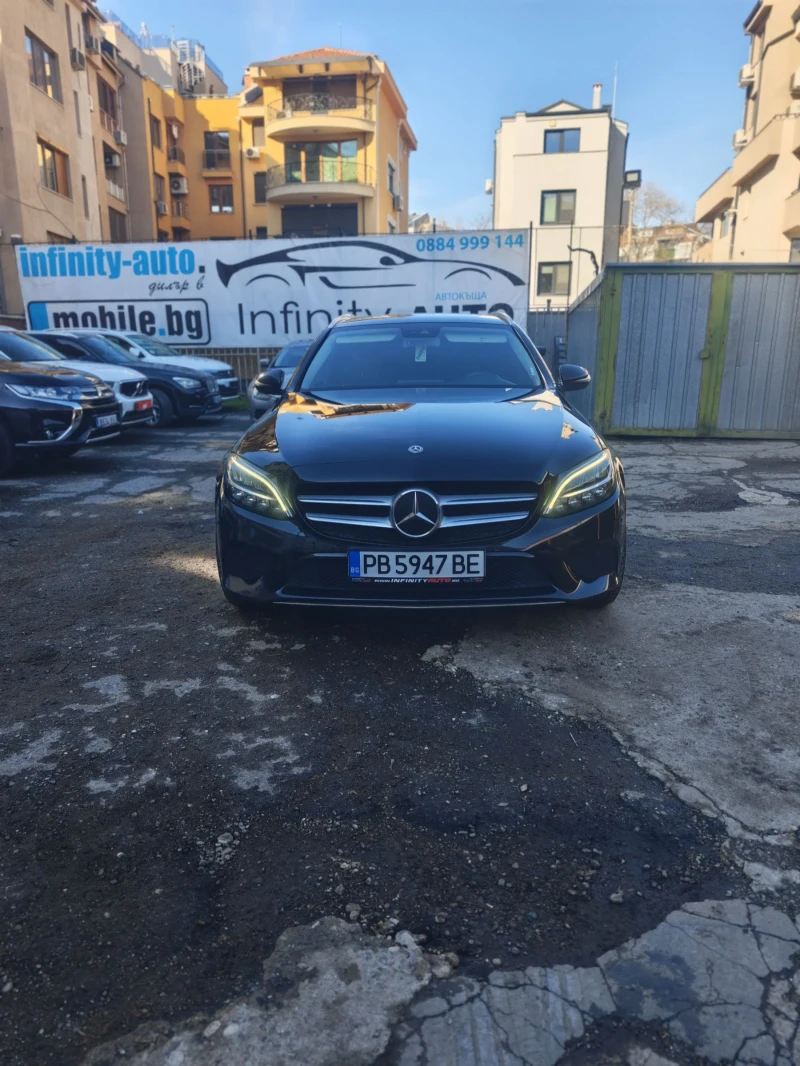 Mercedes-Benz C 180 AMG, ДИСТРОНИК, АМБИЕНТ, КАМЕРА, ФУЛА! , снимка 3 - Автомобили и джипове - 53262831