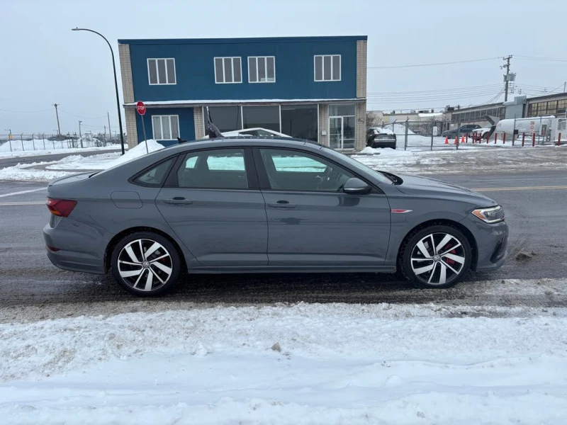 VW Jetta GLI S FWD* АвтоКредит* (Цена до БГ) , снимка 3 - Автомобили и джипове - 53448264