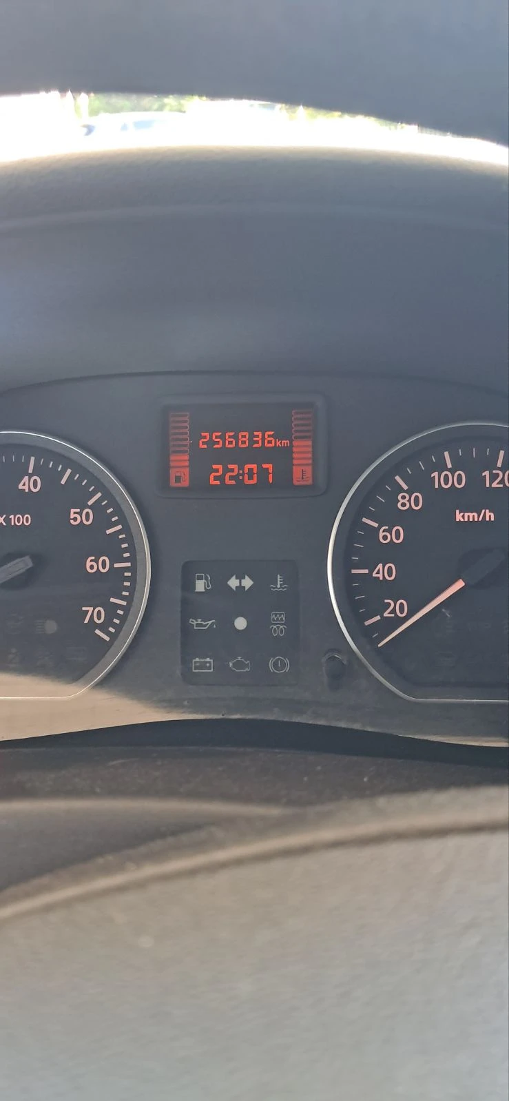 Dacia Sandero, снимка 2 - Автомобили и джипове - 54751679